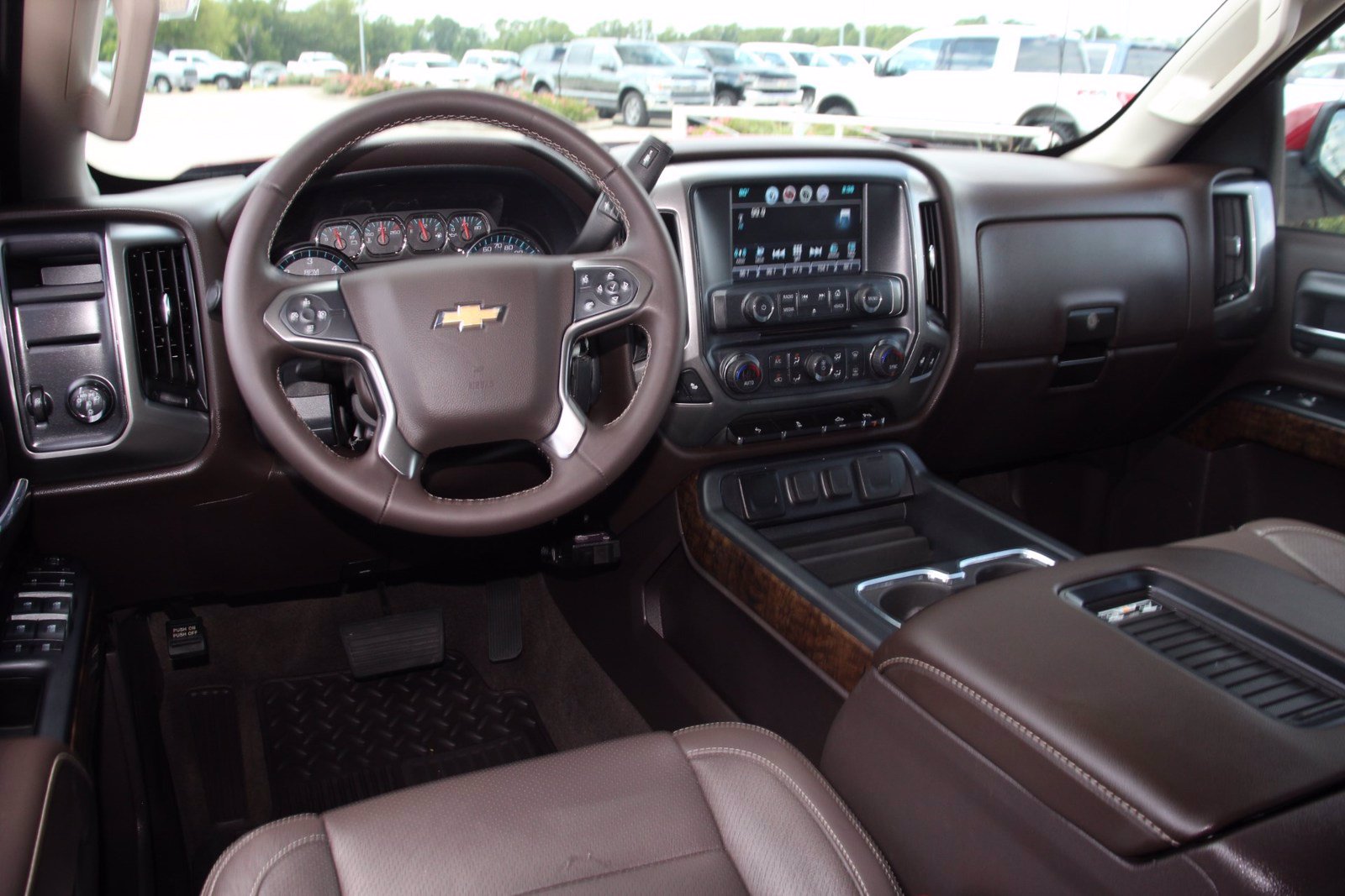 Pre-Owned 2018 Chevrolet Silverado 1500 LT 4D Crew Cab in Longview ...