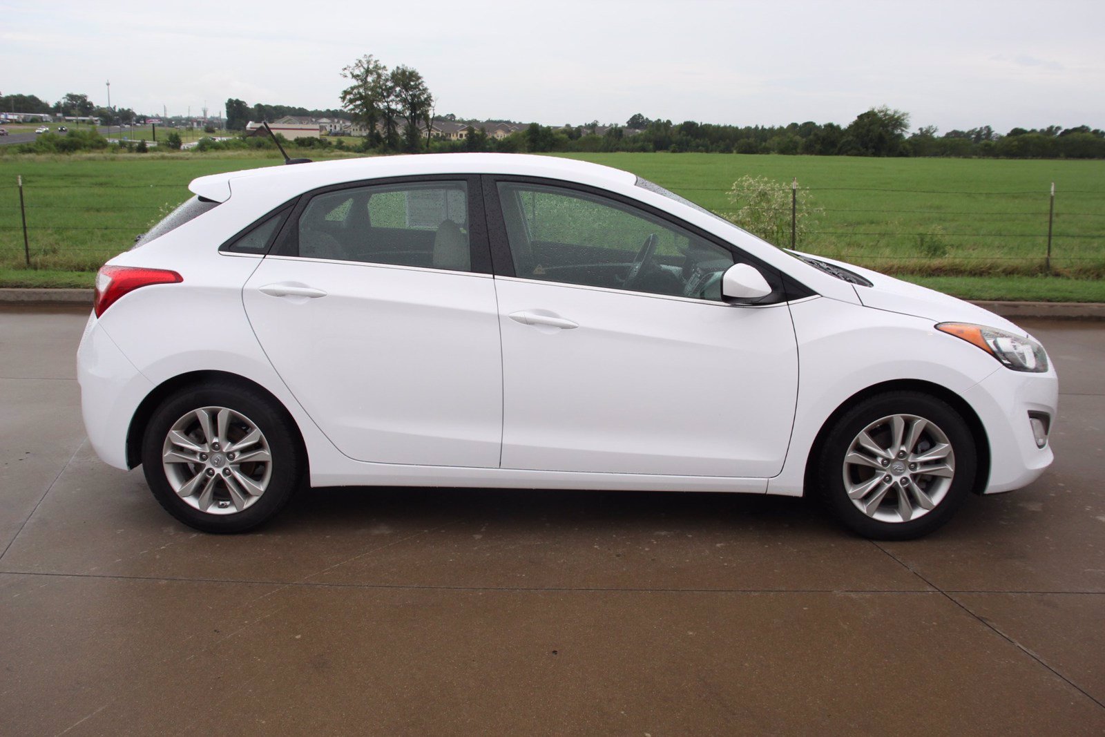 Hyundai elantra hatchback